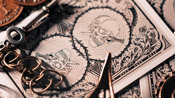SVNGALI 06 - Skull & Dagger Playing Cards