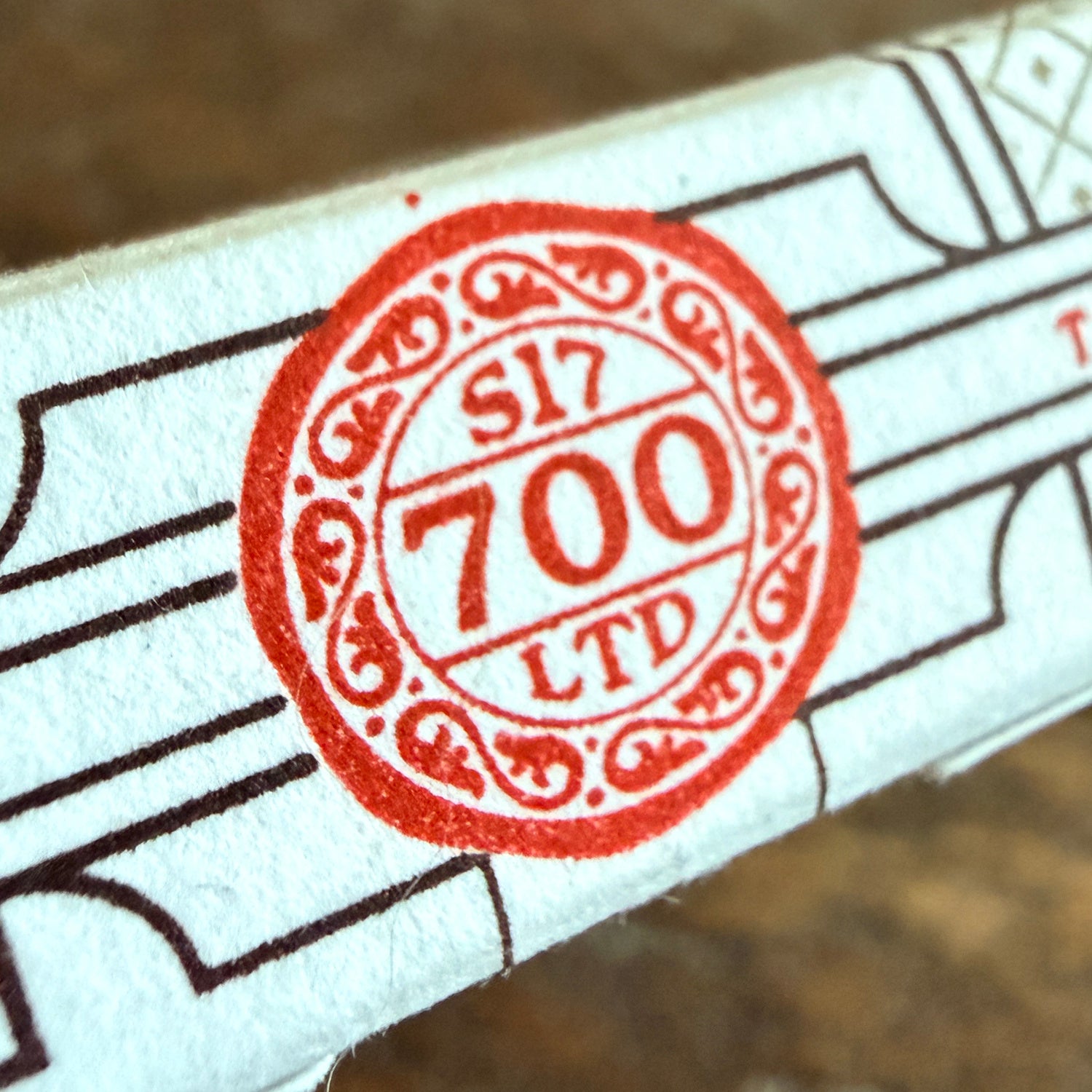 The Parlour Royale Patronium LTD700 (signature on tuckbox)