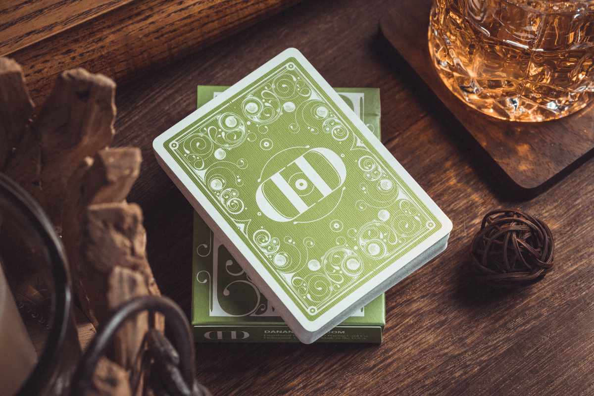 Smoke &amp; Mirrors V8, Green Edition Cardistry Cards