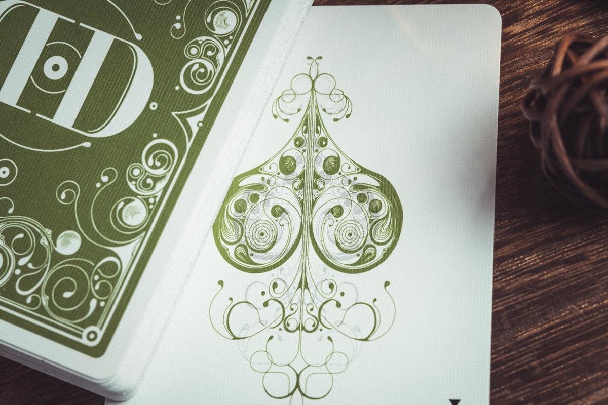Smoke &amp; Mirrors V8, Green Edition Cardistry Cards