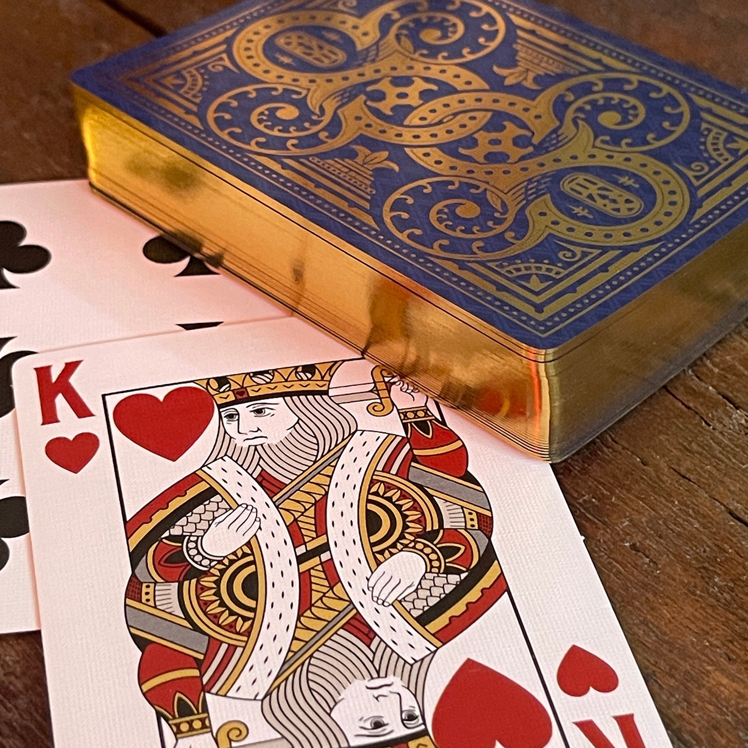 Solitaire17 Red &amp; Blue Gilded LTD700 Playing Cards Set
